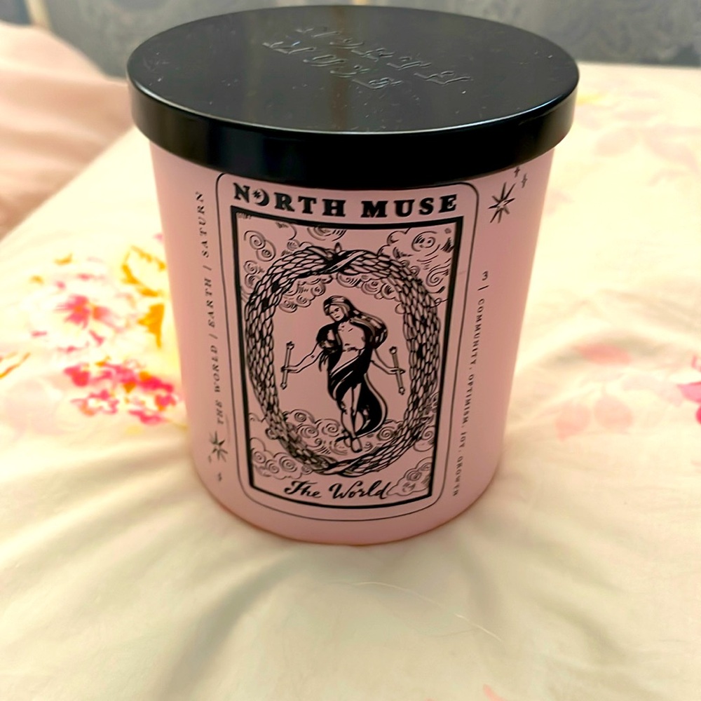 North muse candle nwt